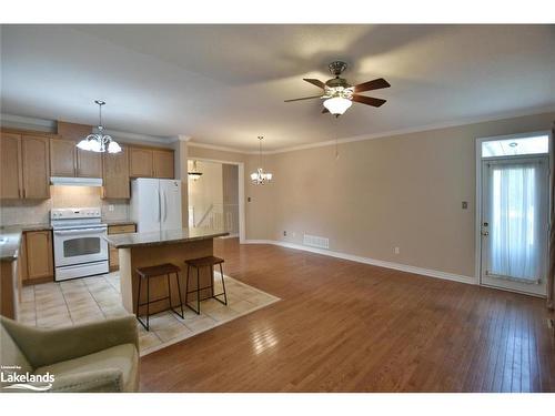 11 Sparrow Lane, Wasaga Beach, ON - Indoor Photo Showing Kitchen