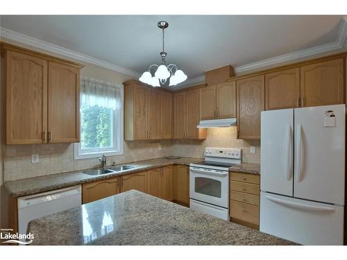 11 Sparrow Lane, Wasaga Beach, ON - Indoor Photo Showing Kitchen With Double Sink