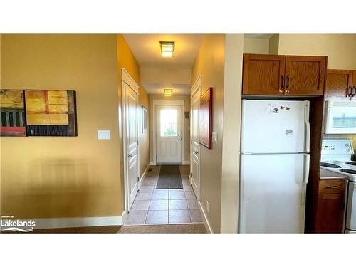 125-125 Fairway Court, The Blue Mountains, ON - Indoor Photo Showing Kitchen