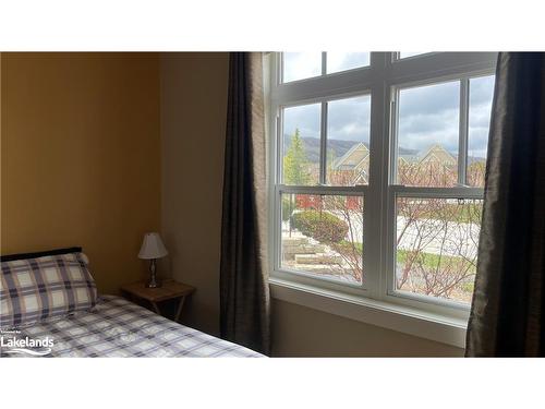 125-125 Fairway Court, The Blue Mountains, ON - Indoor Photo Showing Bedroom