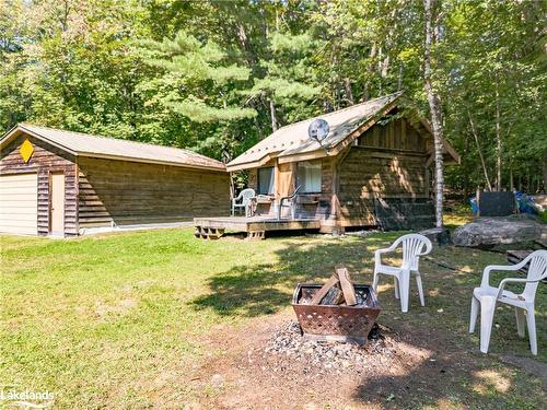 1537 Fox Point Road, Lake Of Bays (Twp), ON - Outdoor With Deck Patio Veranda