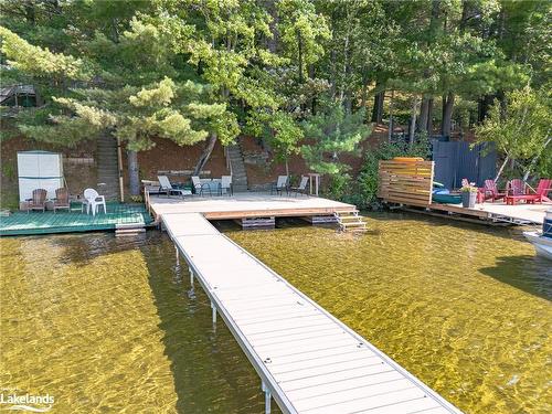 1537 Fox Point Road, Lake Of Bays (Twp), ON - Outdoor