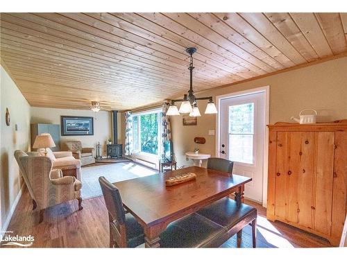 1537 Fox Point Road, Lake Of Bays (Twp), ON - Indoor Photo Showing Dining Room