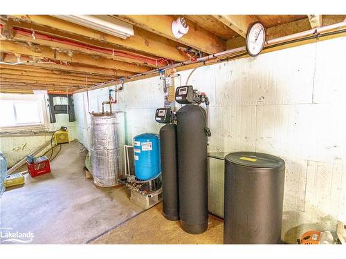 1537 Fox Point Road, Lake Of Bays (Twp), ON - Indoor Photo Showing Basement