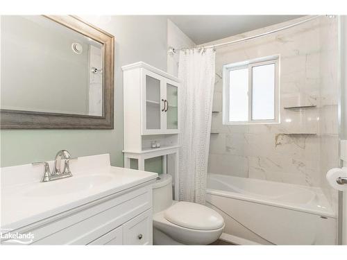 58 Hanes Road, Huntsville, ON - Indoor Photo Showing Bathroom