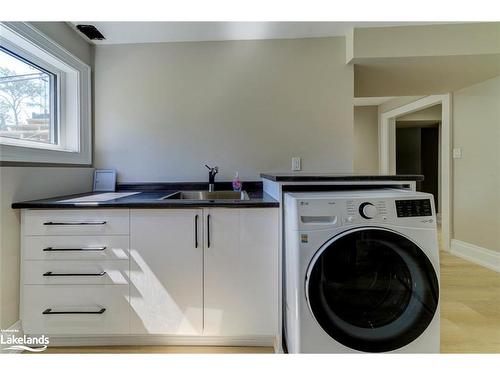 209854 Highway 26, The Blue Mountains, ON - Indoor Photo Showing Laundry Room