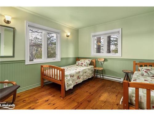 928 Jones Lane, Huntsville, ON - Indoor Photo Showing Bedroom