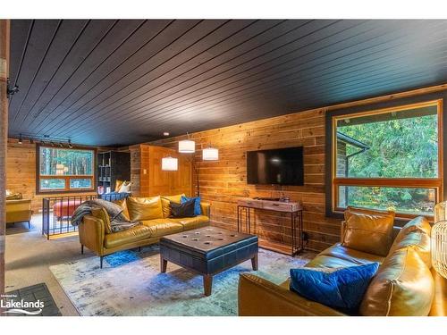 1374 Purbrook Road, Bracebridge, ON -  Photo Showing Living Room