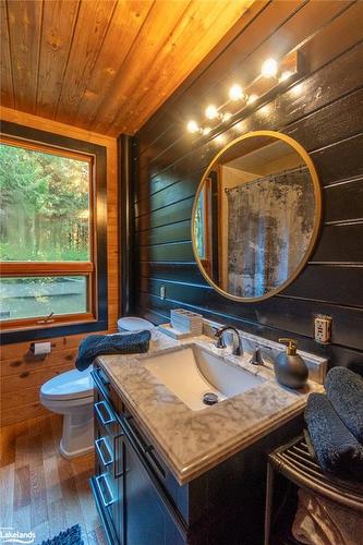 1374 Purbrook Road, Bracebridge, ON - Indoor Photo Showing Bathroom