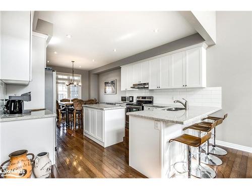 21 Riverwalk Place, Midland, ON - Indoor Photo Showing Kitchen With Upgraded Kitchen