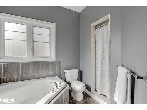 21 Riverwalk Place, Midland, ON - Indoor Photo Showing Bathroom