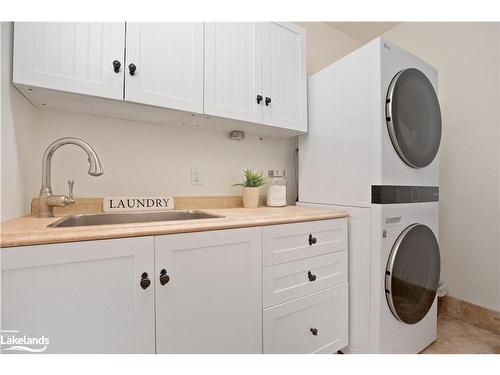 1074 Tally Ho Winter Park Road, Lake Of Bays, ON - Indoor Photo Showing Laundry Room