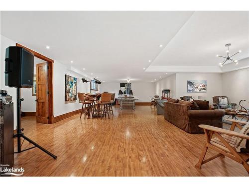 1074 Tally Ho Winter Park Road, Lake Of Bays, ON - Indoor