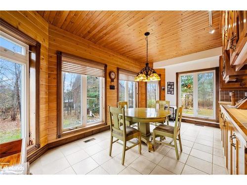 24 Wendy'S Lane, Mckellar, ON - Indoor Photo Showing Dining Room