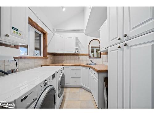 24 Wendy'S Lane, Mckellar, ON - Indoor Photo Showing Laundry Room