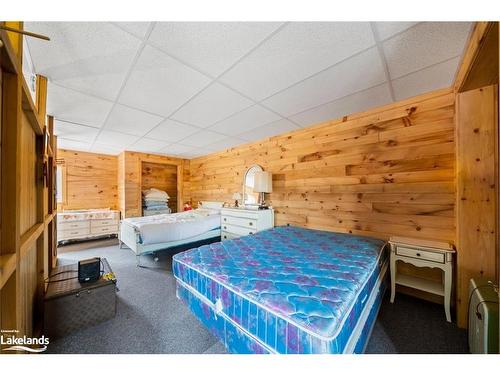 24 Wendy'S Lane, Mckellar, ON - Indoor Photo Showing Bedroom