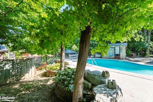 9 Beechcroft Circle, Barrie, ON - Outdoor With In Ground Pool