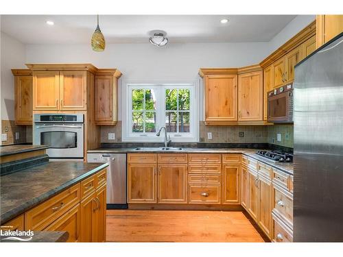 127 Wards Road, The Blue Mountains, ON - Indoor Photo Showing Kitchen With Double Sink