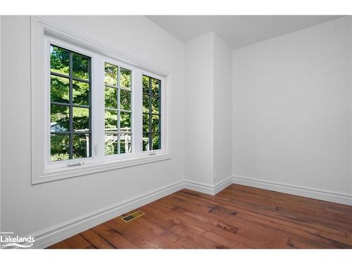 127 Wards Road, The Blue Mountains, ON - Indoor Photo Showing Other Room