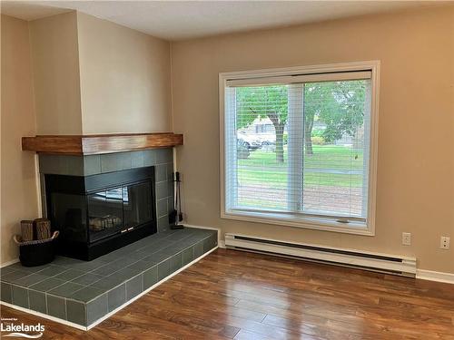 803 Suncrest Circle, Collingwood, ON - Indoor With Fireplace