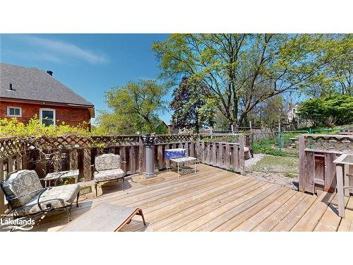 233 Queen Street, Midland, ON - Outdoor With Deck Patio Veranda