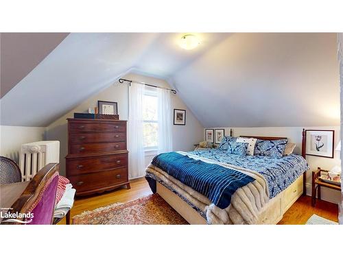 233 Queen Street, Midland, ON - Indoor Photo Showing Bedroom