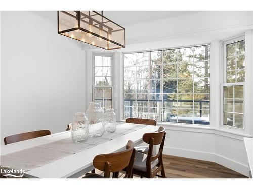 16 Clifford Street, Seguin, ON - Indoor Photo Showing Dining Room