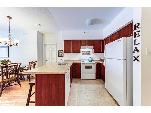 113-16 Westbury Road, Wasaga Beach, ON - Indoor Photo Showing Kitchen With Double Sink