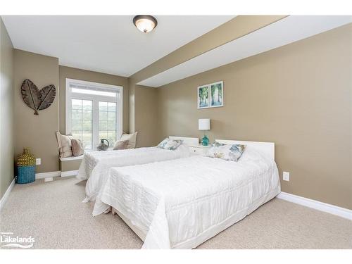 4-209707 26 Highway, The Blue Mountains, ON - Indoor Photo Showing Bedroom