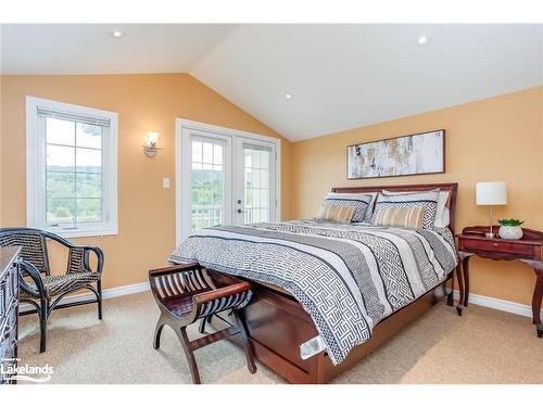 4-209707 26 Highway, The Blue Mountains, ON - Indoor Photo Showing Bedroom