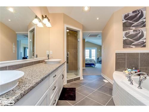 4-209707 26 Highway, The Blue Mountains, ON - Indoor Photo Showing Bathroom