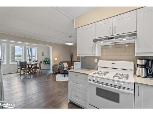 1658 Peninsula Point Road, Severn Twp, ON - Indoor Photo Showing Kitchen