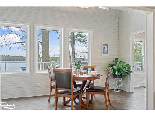 1658 Peninsula Point Road, Severn Twp, ON - Indoor Photo Showing Dining Room