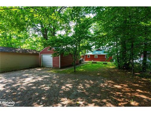 1658 Peninsula Point Road, Severn Twp, ON - Outdoor