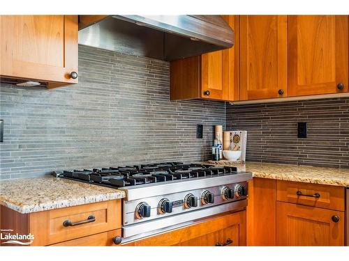 106 Manitou Court, The Blue Mountains, ON - Indoor Photo Showing Kitchen