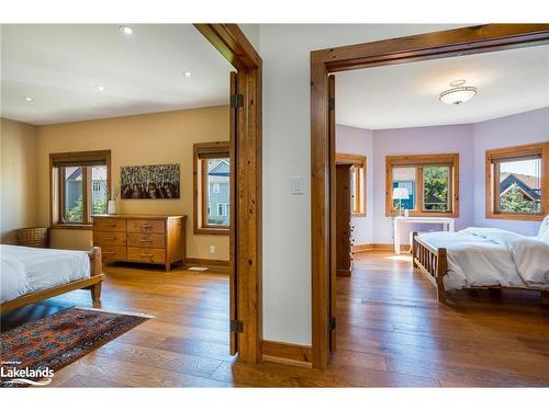 106 Manitou Court, The Blue Mountains, ON - Indoor Photo Showing Bedroom