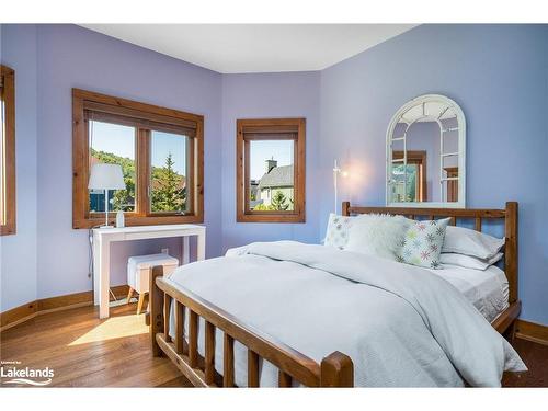 106 Manitou Court, The Blue Mountains, ON - Indoor Photo Showing Bedroom