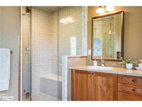 106 Manitou Court, The Blue Mountains, ON - Indoor Photo Showing Bathroom