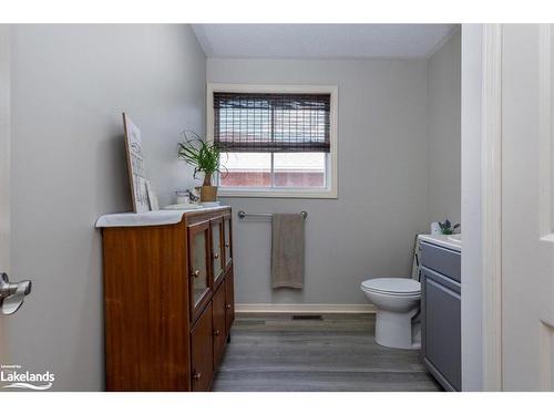 215 Margaret Street, Midland, ON - Indoor Photo Showing Bathroom