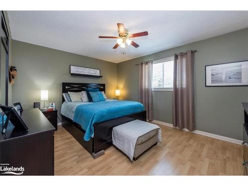 215 Margaret Street, Midland, ON - Indoor Photo Showing Bedroom