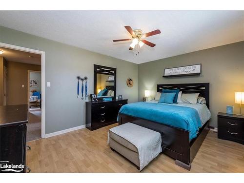 215 Margaret Street, Midland, ON - Indoor Photo Showing Bedroom