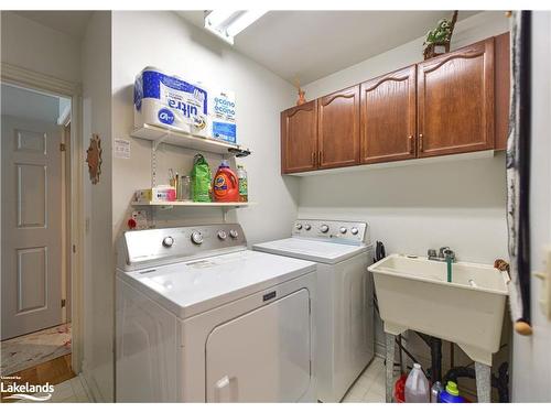 101-10 Museum Drive, Orillia, ON - Indoor Photo Showing Laundry Room