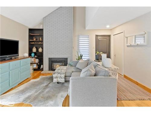 394 Fourth Street W, Collingwood, ON - Indoor Photo Showing Living Room With Fireplace