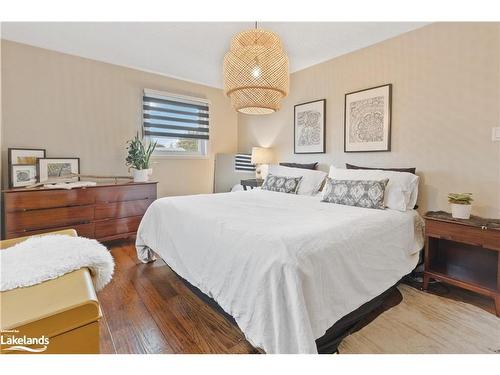 394 Fourth Street W, Collingwood, ON - Indoor Photo Showing Bedroom