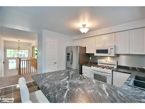 22 Silversands Crescent, Wasaga Beach, ON - Indoor Photo Showing Kitchen With Double Sink