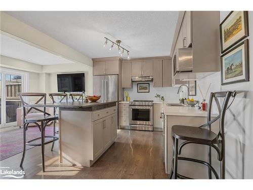 37 Archer Avenue, Collingwood, ON - Indoor Photo Showing Kitchen