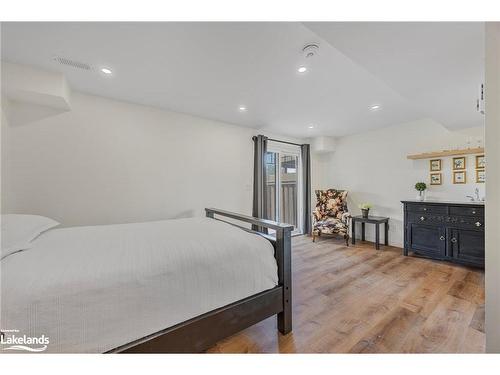 37 Archer Avenue, Collingwood, ON - Indoor Photo Showing Bedroom