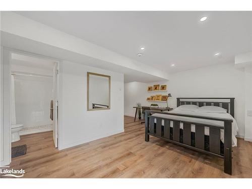 37 Archer Avenue, Collingwood, ON - Indoor Photo Showing Bedroom