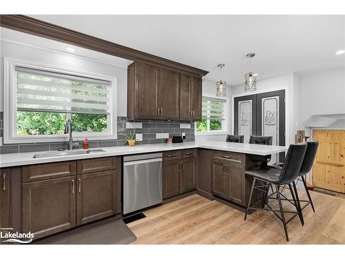 1190 Winhara Road, Gravenhurst, ON - Indoor Photo Showing Kitchen