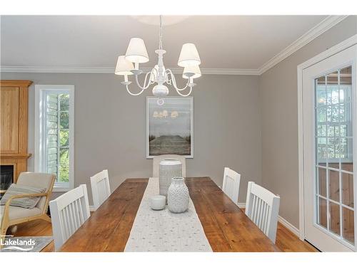 15 Maple Heights Drive, Huntsville, ON - Indoor Photo Showing Dining Room